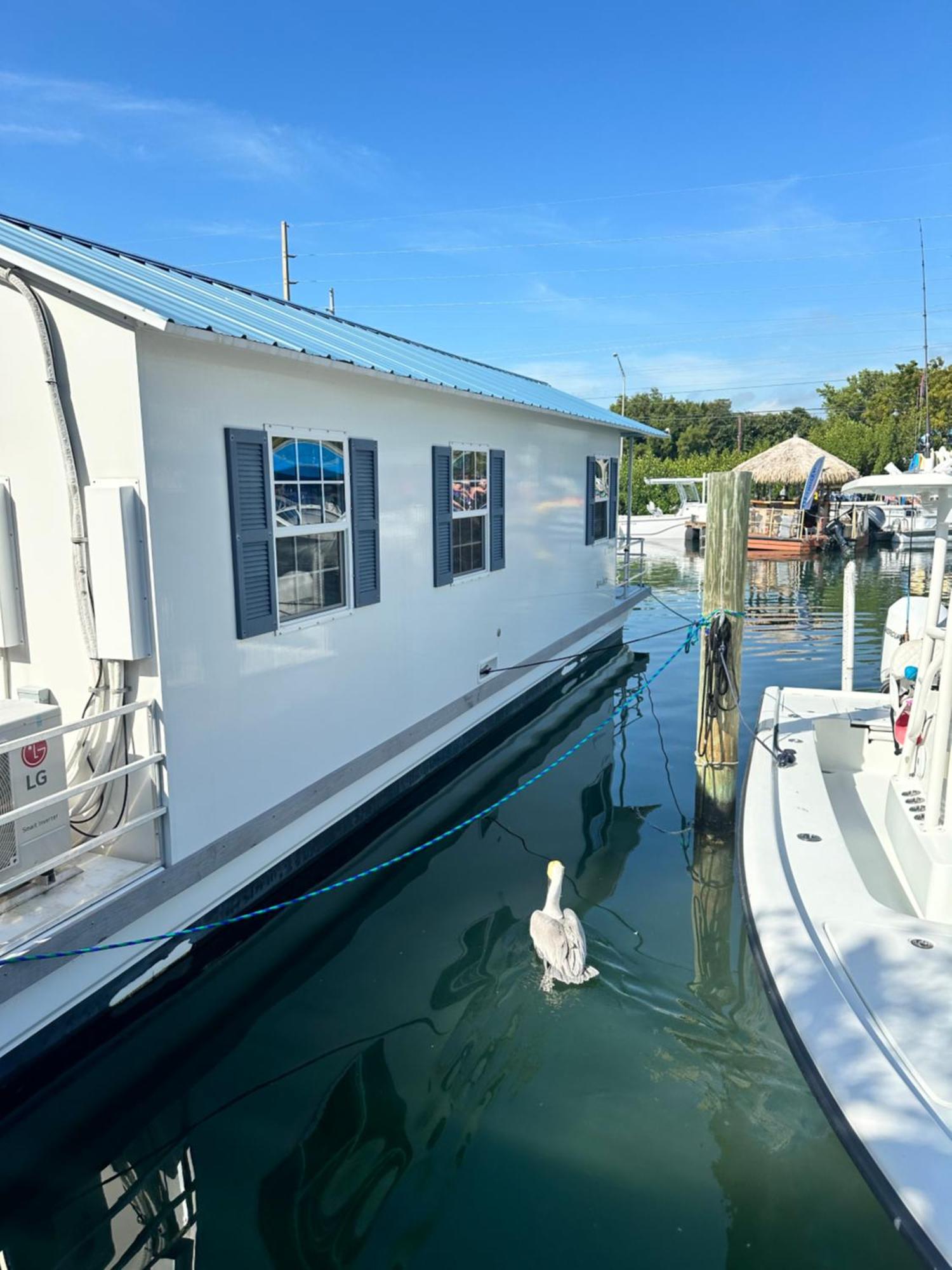 Aqua Lodges At Hurricane Hole Marina Stock Island Eksteriør billede