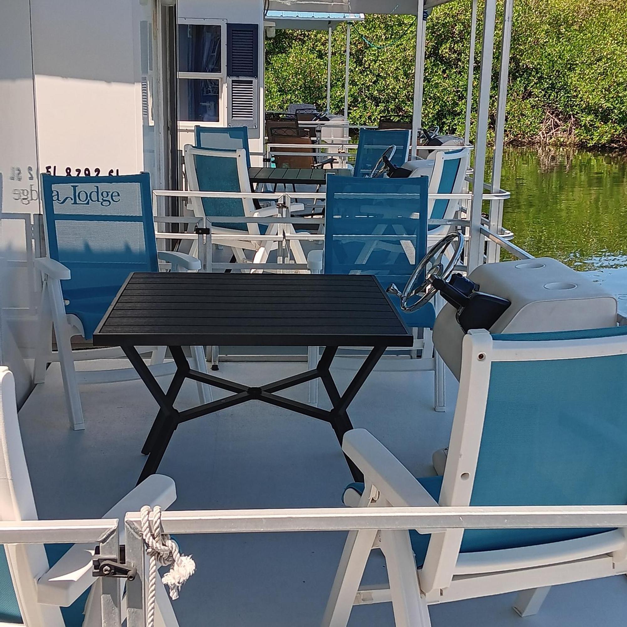 Aqua Lodges At Hurricane Hole Marina Stock Island Eksteriør billede